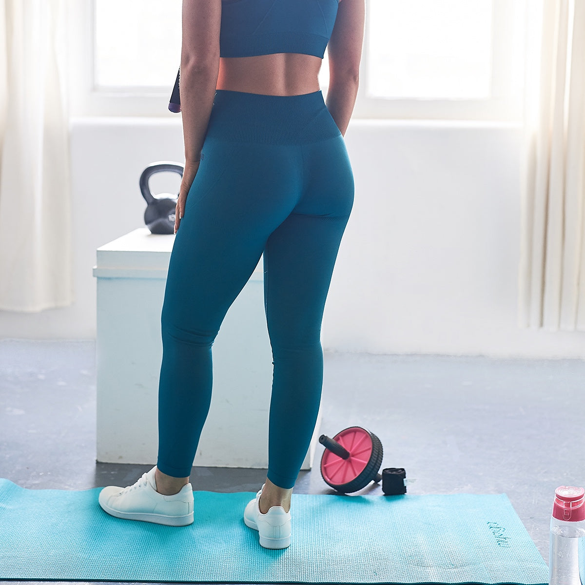 Levana Leggings in Teal – The Gym Wear Boutique